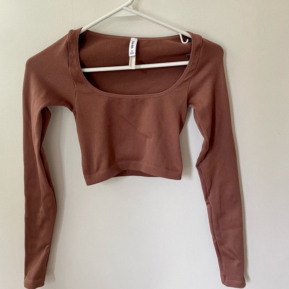 Aritzia Sun-deh Brown Long Sleeve Crop Top - Picture 1 of 4
